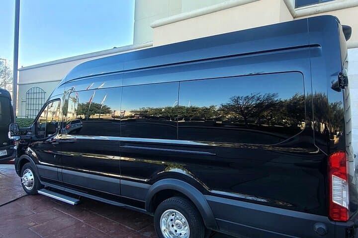 Houston Prom Limo Guide: Packages, Safety & Booking